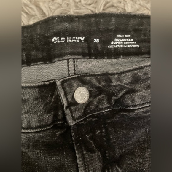 Women’s plus size Old Navy jeans - Picture 6 of 7